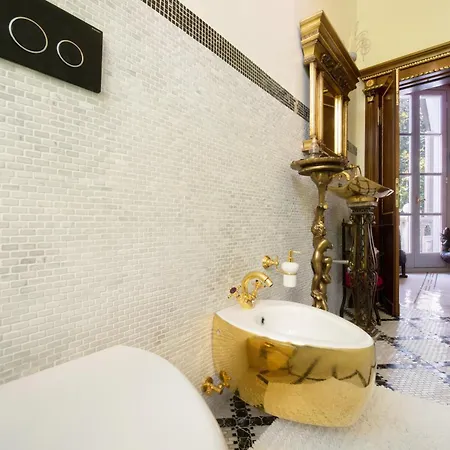 别墅 Historic Argegno